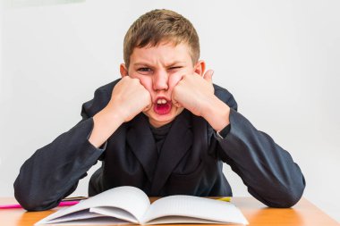 çocuk ev ödevi zorluklar vardır