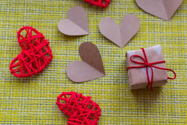 Valentinstag Konzept Geschenk Und Herzen — Stockfoto