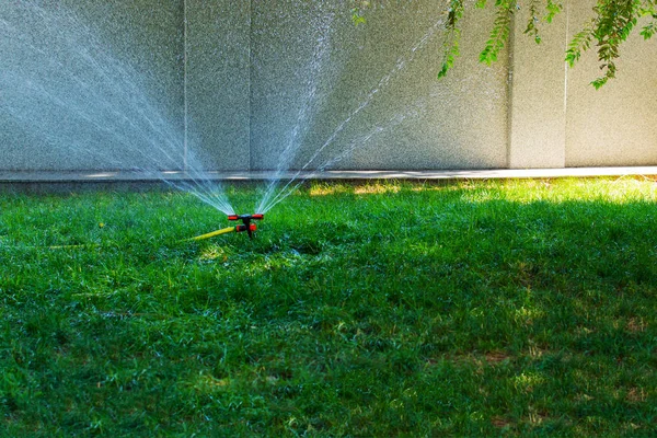 Automatic Watering Grass Park — Stock Photo, Image