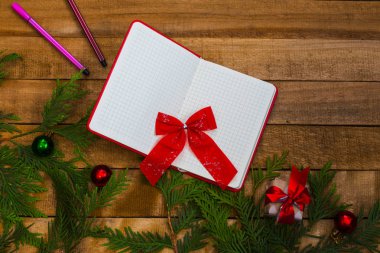 açık not defteri. yeni yıl ve Noel için hazırlık