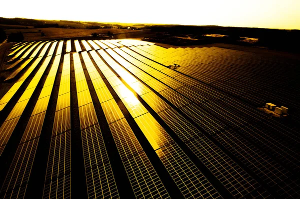 Gran Construcción Fotovoltaica Atardecer — Foto de Stock