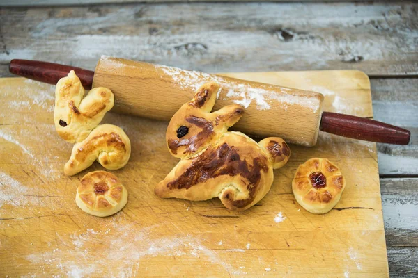 Masa de levadura pastelería de Pascua —  Fotos de Stock