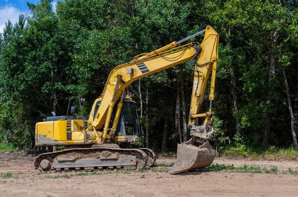 La vieja excavadora — Foto de Stock