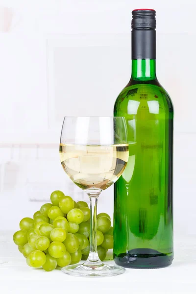 Białe Wino Winogron Pić Portret Formacie Lato Kopia Miejsce Alkoholu — Zdjęcie stockowe