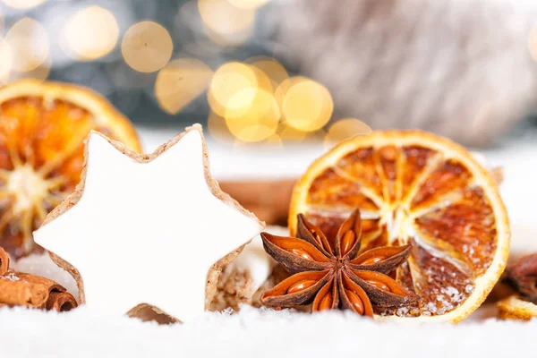 Świąteczne Ciasteczka Cynamonowe Star Przyprawy Pieczenia Pieczywa Snow Zima — Zdjęcie stockowe