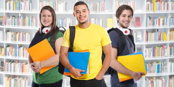 Estudantes universitários estudante jovens estuda biblioteca banner edu — Fotografia de Stock