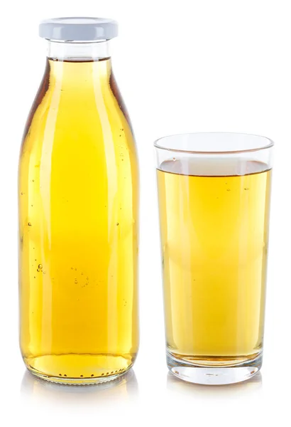 Яблочный сок пить в бутылке и стакане, изолированные на белом — стоковое фото