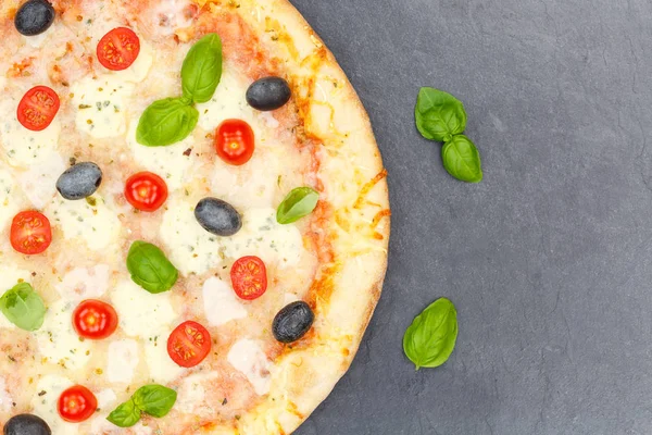 Pizza margarita margherita from above copyspace copy space close — Stock Photo, Image