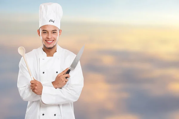 Cozinhar cozinhar educação formação jovem homem masculino trabalho copyspace policial — Fotografia de Stock