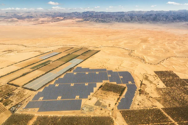 Solar panels farm energy panel Israel desert mountains from abov — Stock Photo, Image