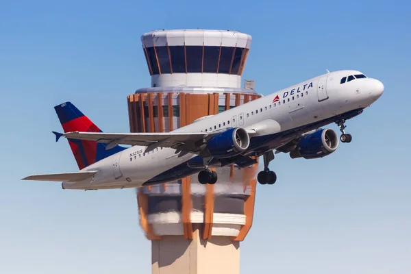 Delta Air Lines Airbus A320 Flugzeug Flughafen Phoenix — Stockfoto