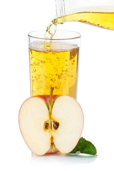 Разливка яблочных соков налить яблоки фрукты портрет формат организации — стоковое фото
