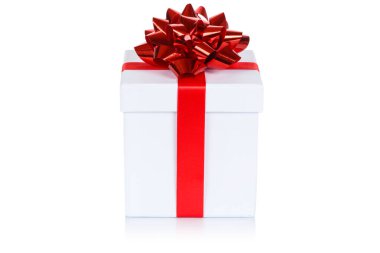 Noel hediyesi beyaz kurdeleli beyaz bir kutu.