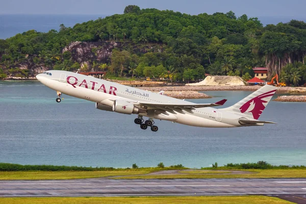 Mahe Σεϋχέλλες Φεβρουαρίου 2020 Qatar Airways Αεροπλάνο Airbus A330 Στο — Φωτογραφία Αρχείου