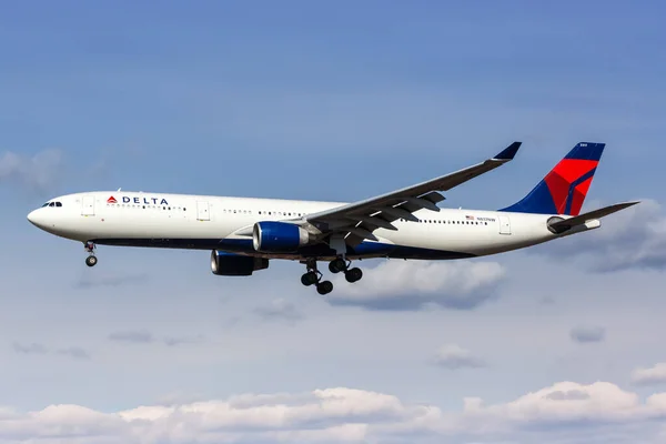 Νέα Υόρκη Νέα Υόρκη Φεβρουαρίου 2020 Delta Air Lines Αεροπλάνο — Φωτογραφία Αρχείου