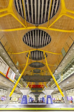 Madrid, İspanya 20 Kasım 2019 Madrid Barajas Havaalanı 4 MAD İspanya.
