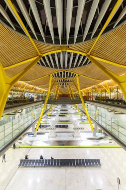 Madrid, İspanya 21 Kasım 2019 Madrid Barajas Havaalanı 4 MAD İspanya.