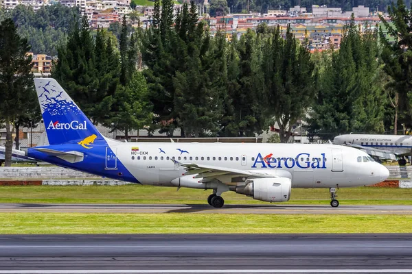 Quito Equador Junho 2011 Aerogal Airbus A319 Avião Aeroporto Quito — Fotografia de Stock