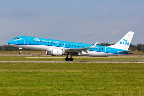 Stuttgart Alemania Septiembre 2019 Klm Cityhopper Embraer 190 Airplane Stuttgart —  Fotos de Stock