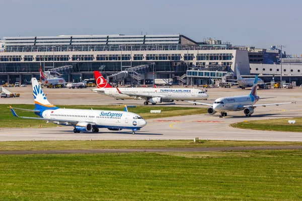 Stuttgart Duitsland September 2019 Vliegtuigen Luchthaven Stuttgart Str Duitsland — Stockfoto