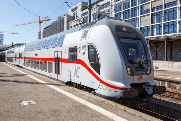 Stuttgart Deutschland April 2020 Ic2 Intercity Doppelstockzug Hauptbahnhof Stuttgart — Stockfoto