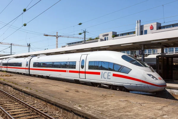 Stuttgart Alemania Abril 2020 Ice Tren Stuttgart Estación Principal Tren —  Fotos de Stock