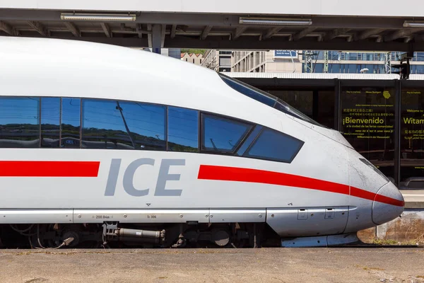 Stuttgart Deutschland April 2020 Ice Triebwagen Lokomotive Stuttgarter Hbf — Stockfoto