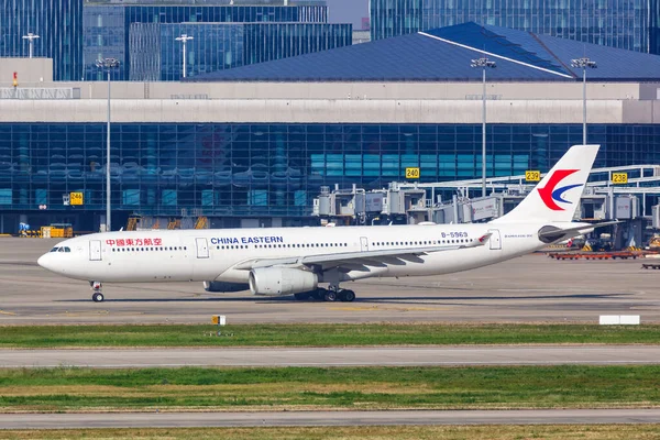 Şangay Çin Eylül 2019 China Eastern Airlines Airbus A330 300 — Stok fotoğraf