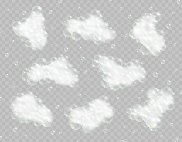 Seifenschaum mit Blasen isoliert auf transparentem Hintergrund. — Stockvektor