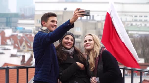 POLONIA, WARSAW - 11 de noviembre de 2018: Día de la Independencia de Polonia — Vídeos de Stock