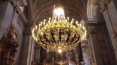 Polonya, Varşova-1 Eylül 2018: Old Town St. Annes Kilisesi