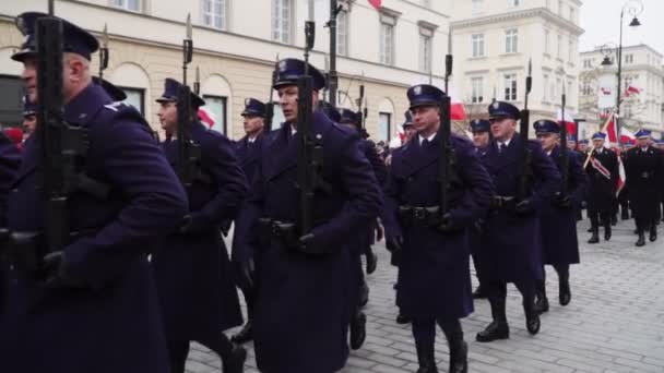 POLONIA, WARSAW - 11 novembre 2018: Festa dell'indipendenza polacca — Video Stock
