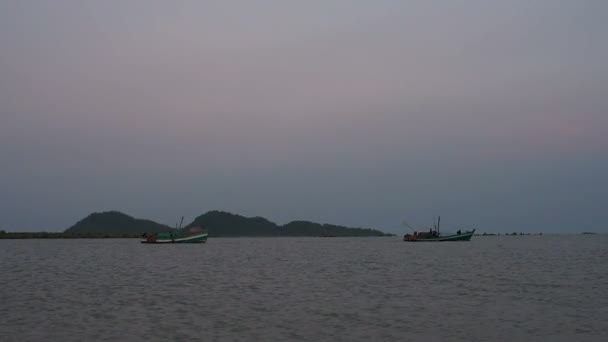 Todos Los Días Las Pescadores Jemeres Están Saliendo Mar Para — Vídeos de Stock