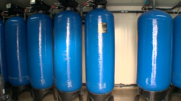 Blue oxygen water tanks used for water cleaning treatment — Stock Video