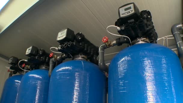 Oxygen water tanks used for water filtration treatment — Stock Video