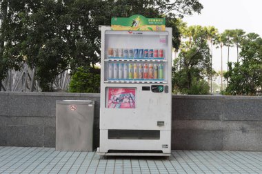 Taipei, Tayvan - Ocak, 2018 yaklaşık: çeşitli şirket Taipei satış makineleri.
