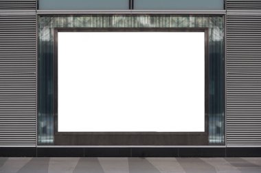 Büyük Pencere ve İsim Yeri olan Dükkan Dükkanı Önü