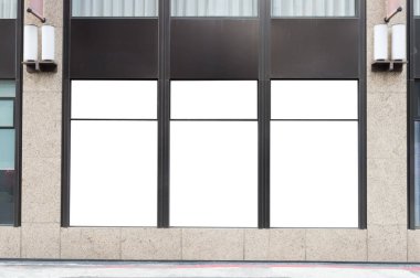 Büyük Pencere ve İsim Yeri olan Dükkan Dükkanı Önü