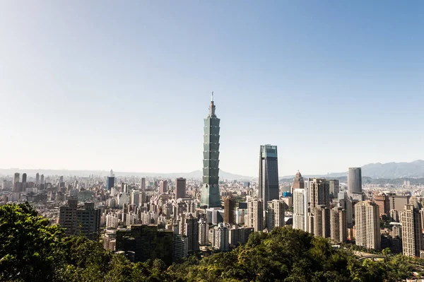 Taipei, Taiwan - 10 mars: Visa av Taipei 101 moderna arkite — Stockfoto