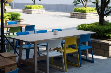 Kahve Kafe 'nin Masası ve Başkanı