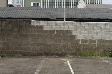 Sokak duvarı arka planı, endüstriyel arka plan, depo tuğla duvarlı boş Grunge şehir sokağı