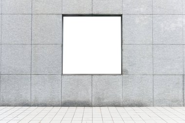 Büyük Pencere ve İsim Yeri olan Dükkan Dükkanı Önü