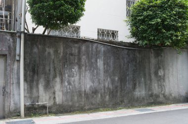 Sokak duvarı arka planı, endüstriyel arka plan, depo tuğla duvarlı boş Grunge şehir sokağı