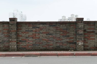 Sokak duvarı arka planı, endüstriyel arka plan, depo tuğla duvarlı boş Grunge şehir sokağı