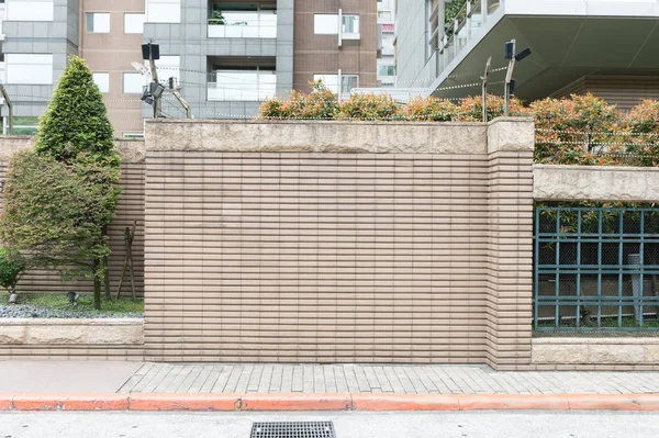 Sokak duvarı arka planı, endüstriyel arka plan, depo tuğla duvarlı boş Grunge şehir sokağı