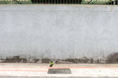 Sokak duvarı arka planı, endüstriyel arka plan, depo tuğla duvarlı boş Grunge şehir sokağı