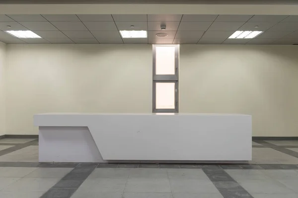 Reception Corridoio Con Ampia Finestra Panoramica Con Ampie Sfumature Motivo — Foto Stock