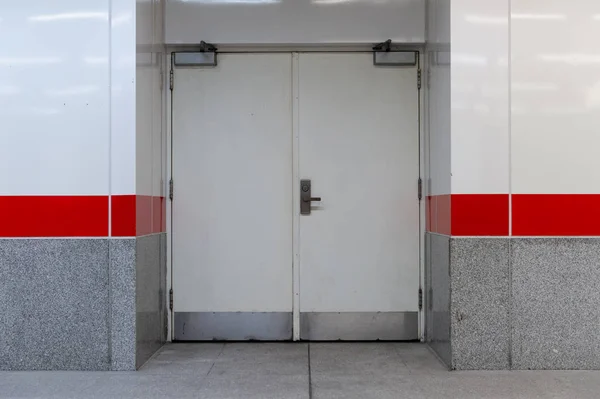 Gehweg Hauswand Tür — Stockfoto