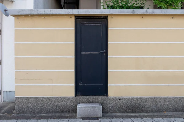 Calçada Por Parede Rua Porta — Fotografia de Stock