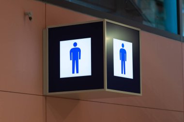 Bayanlar lavabo kadın banyoda genel inşaat iş işareti koyun